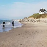 4 Person In 度假居 洛肯